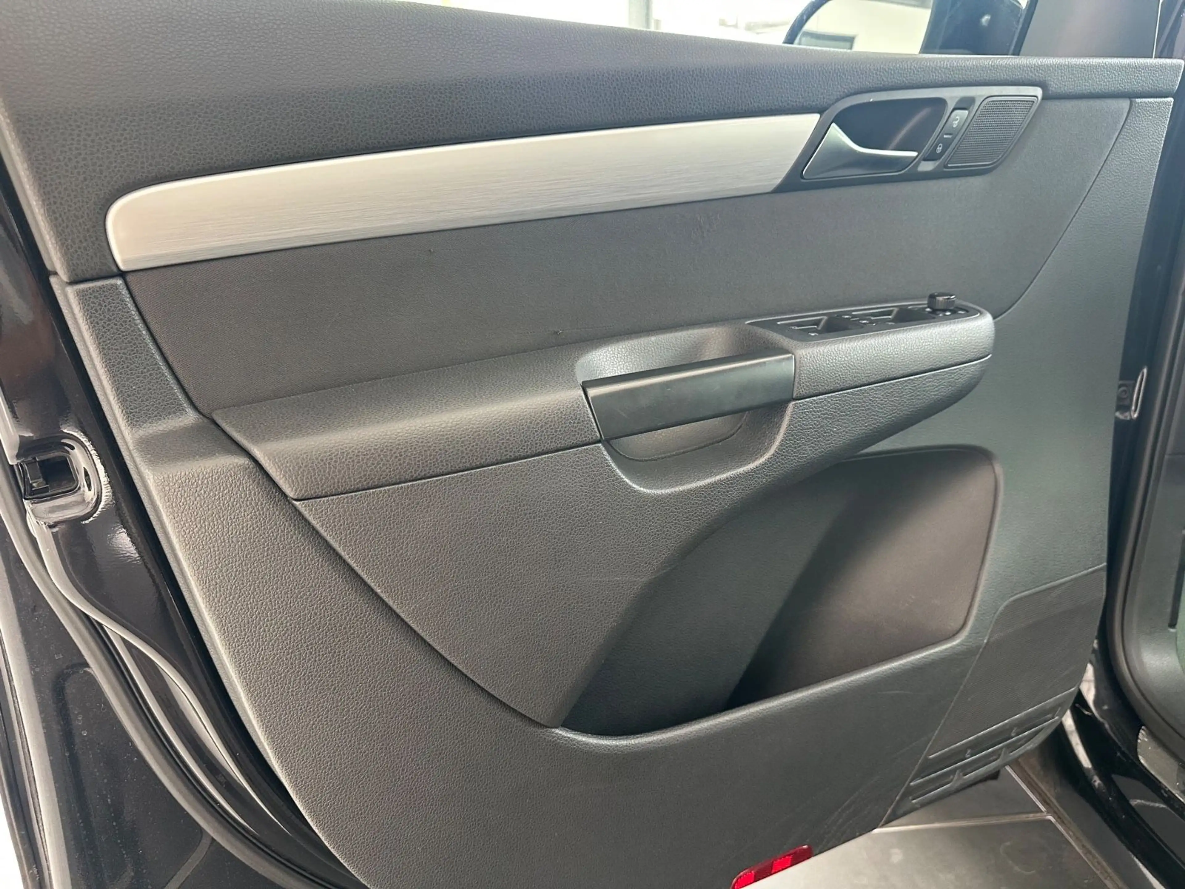 Volkswagen Sharan Style BMT — photo 10
