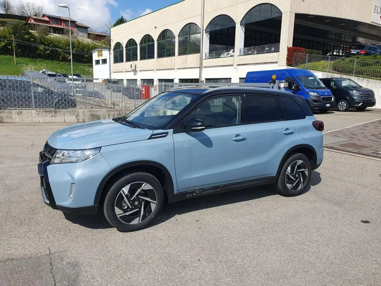 Suzuki Vitara 1.4 Hybrid 4WD AllGrip Top Gris - 2
