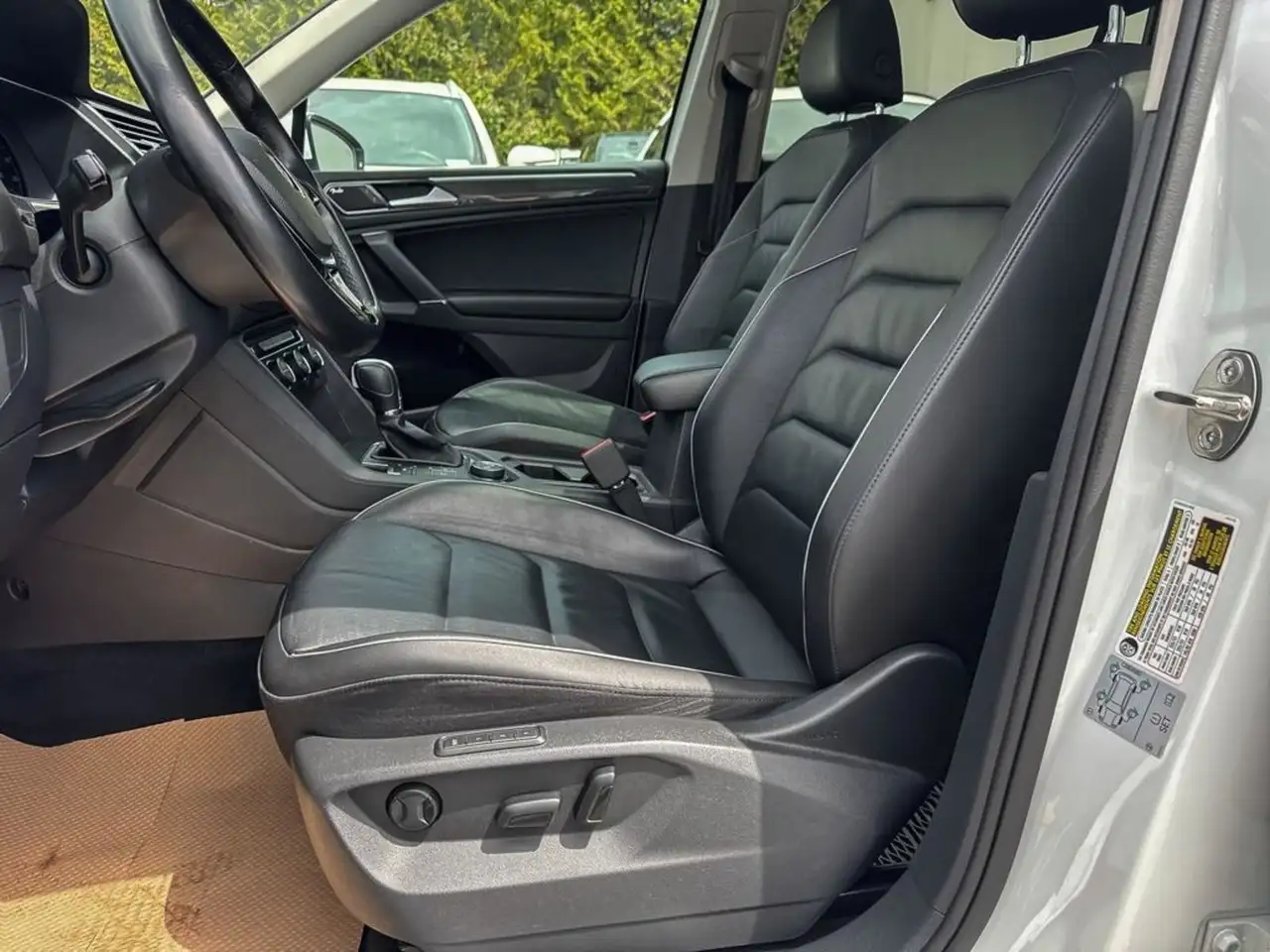 Volkswagen Tiguan снимка Volkswagen Tiguan