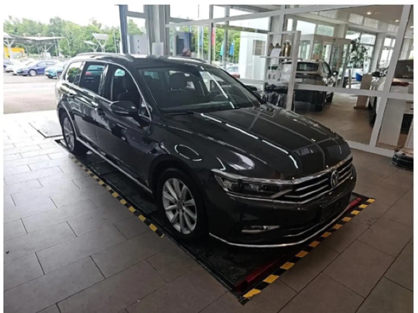 Volkswagen Passat Variant Elegance 2.0 TDI, DSG, NAVI, AHK, Grau - 2