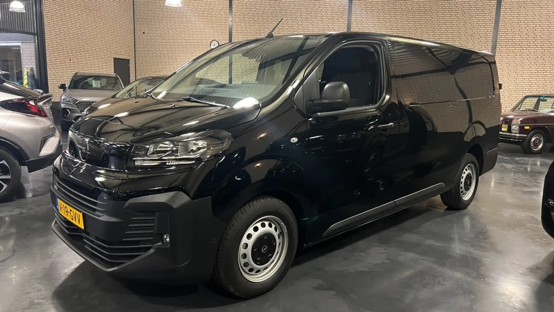Opel Vivaro 2.0 DIESEL 145 S&S  L3 DUBBELCABINE Negro - 2