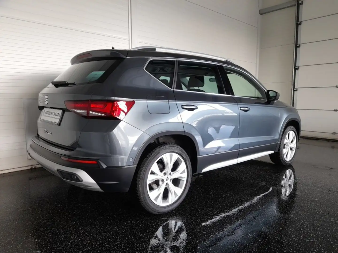 SEAT Ateca XPERIENCE 2.0 TDI DSG *SKY / STANDHZG / 18 ZOLL / VOLL-LED MIT DYN BLINKDER / NAVI /  AHV & KAMERA / BEATS* Grau - 2
