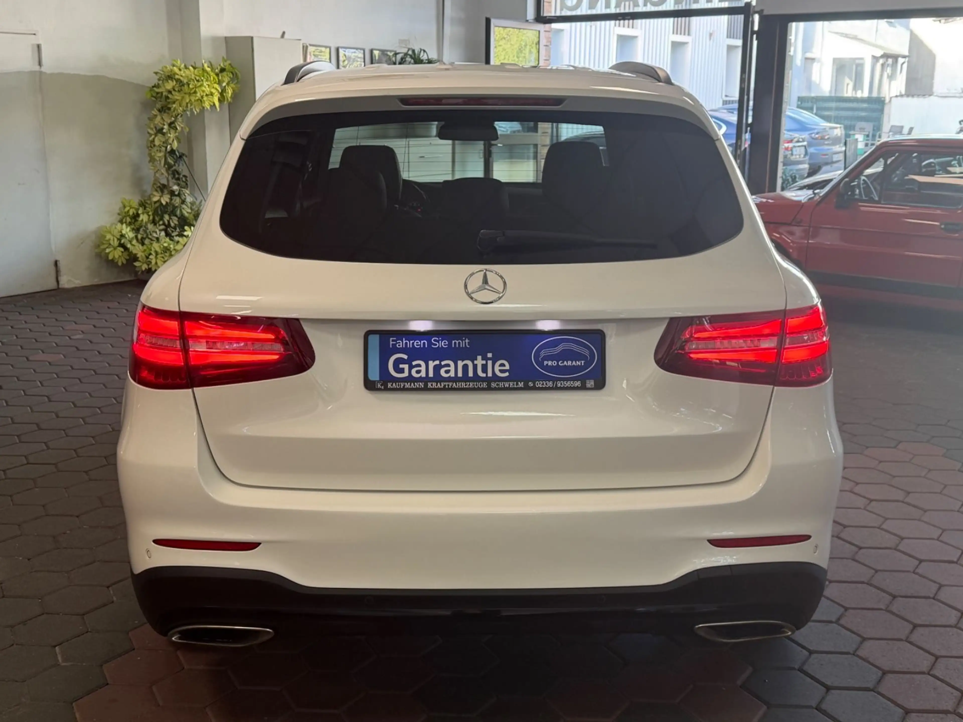 Mercedes-Benz GLC 250 4Matic AMG LINE*DESIGNO*AIRMATIC*LED*6 — photo 3