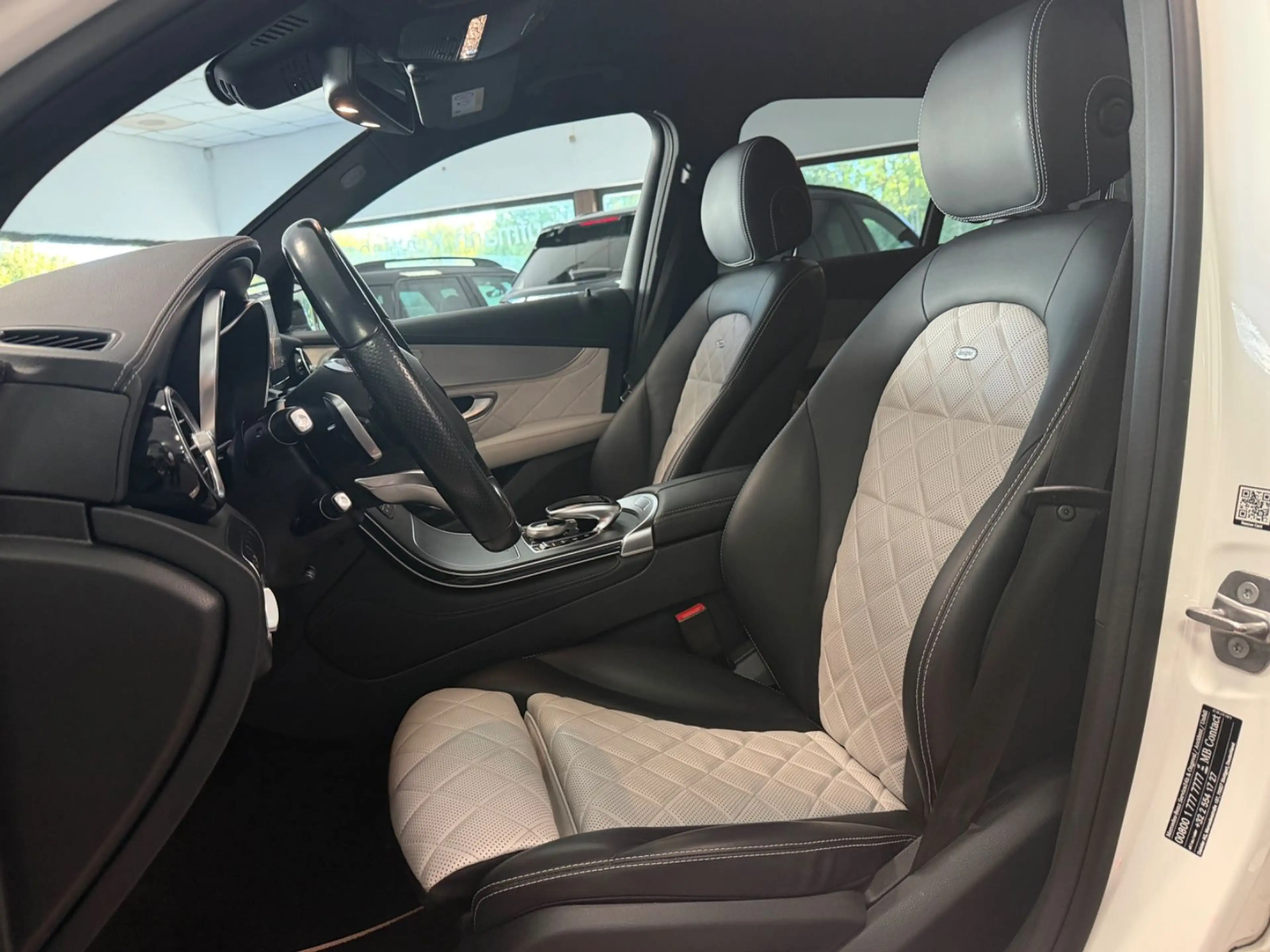 Mercedes-Benz GLC 250 4Matic AMG LINE*DESIGNO*AIRMATIC*LED*6 — photo 10