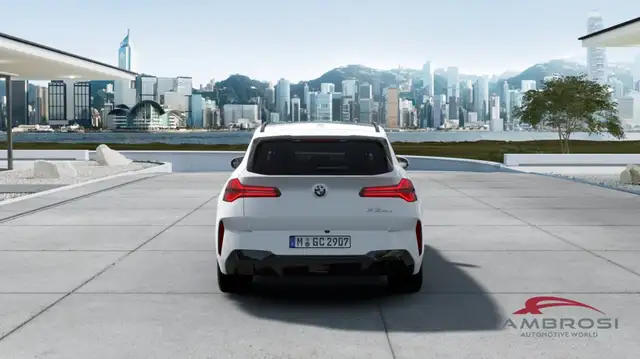 BMW X3 view 5