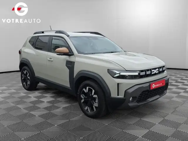 Dacia Duster view 3