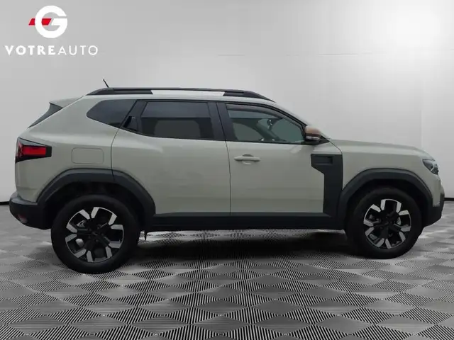 Dacia Duster view 4