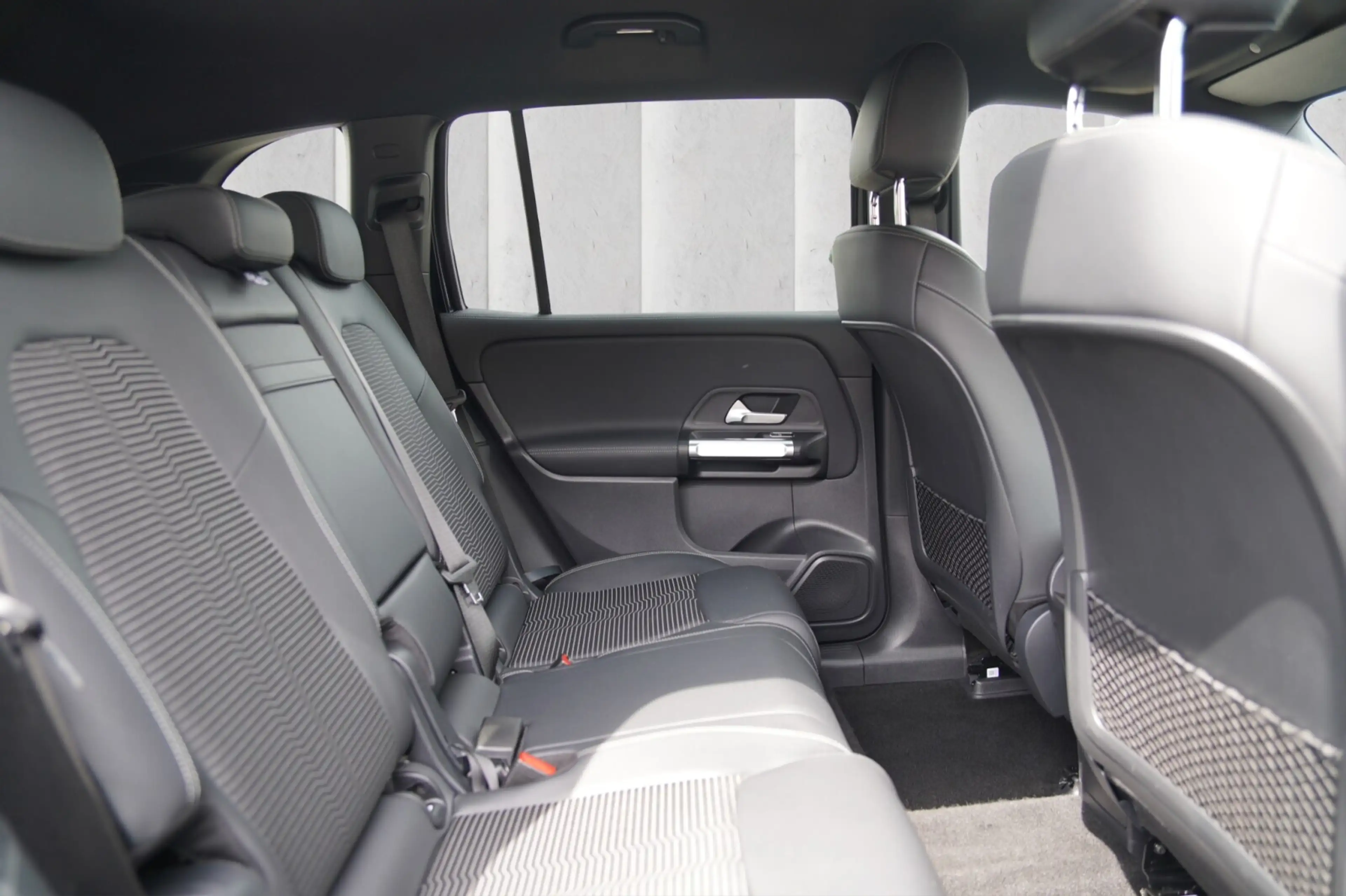 Mercedes-Benz EQB 300 EQB 300 4MATIC Progressive — photo 10