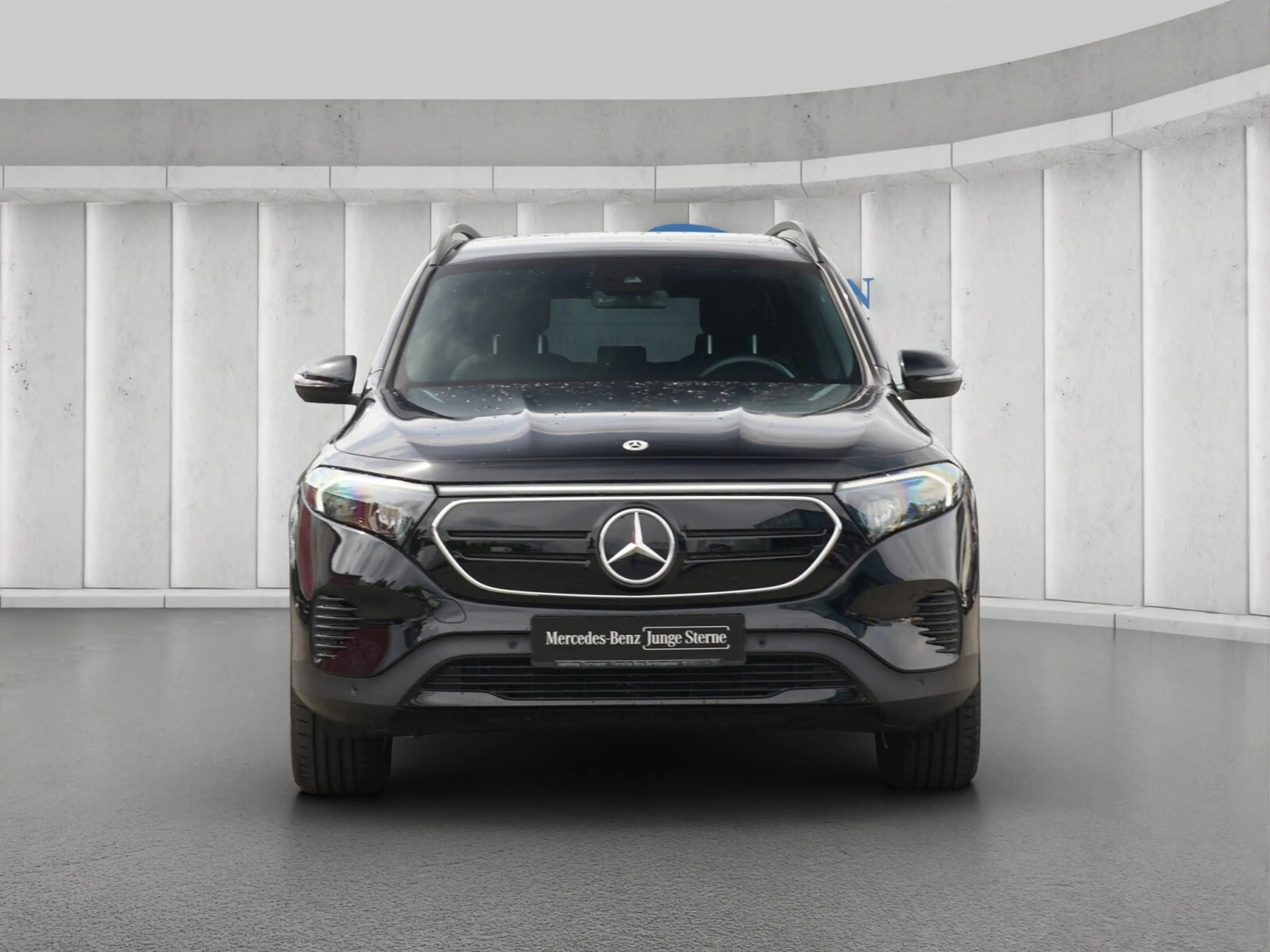 Mercedes-Benz EQB 300 EQB 300 4MATIC Progressive — photo 2