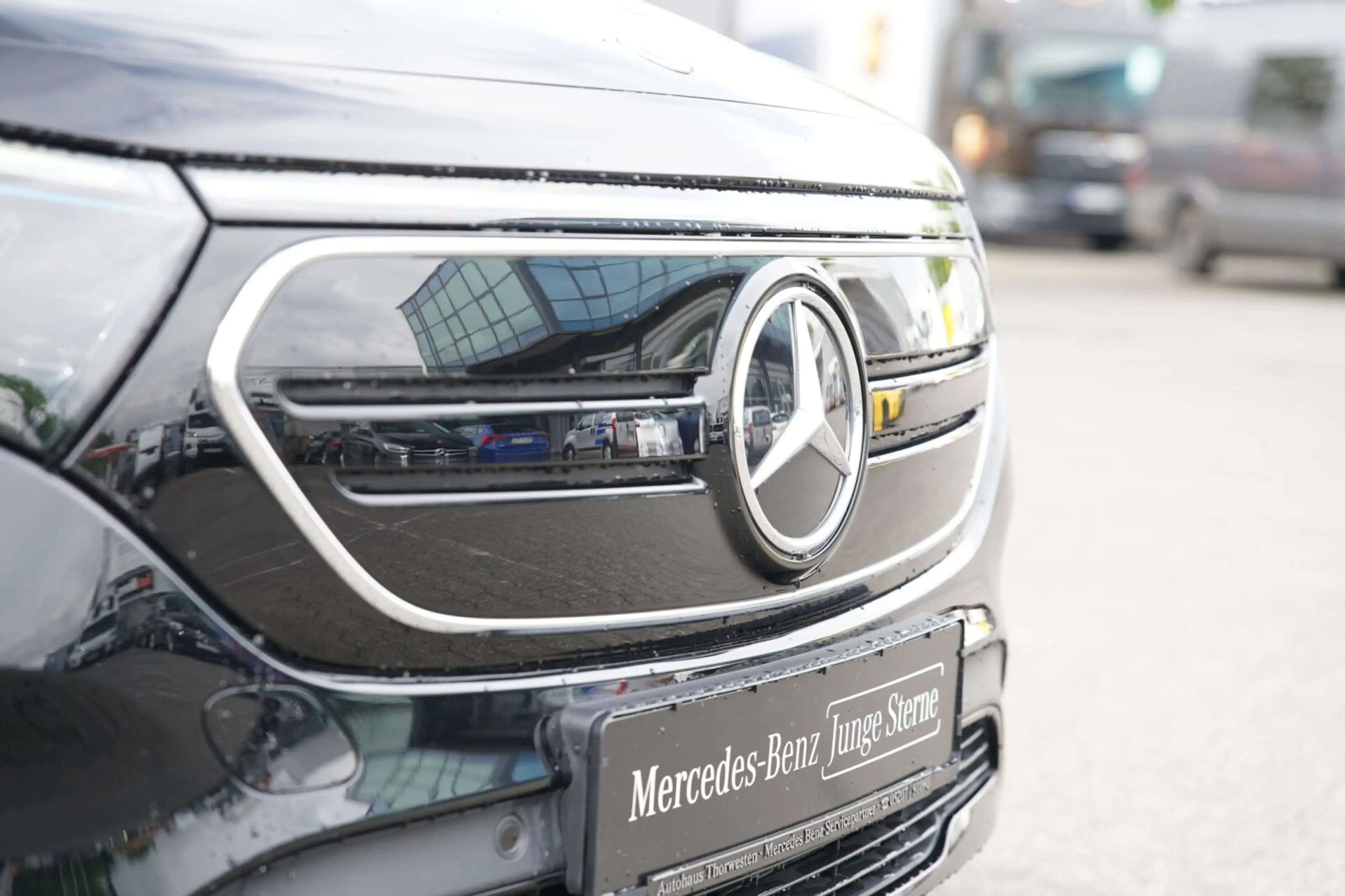 Mercedes-Benz EQB 300 EQB 300 4MATIC Progressive — photo 19