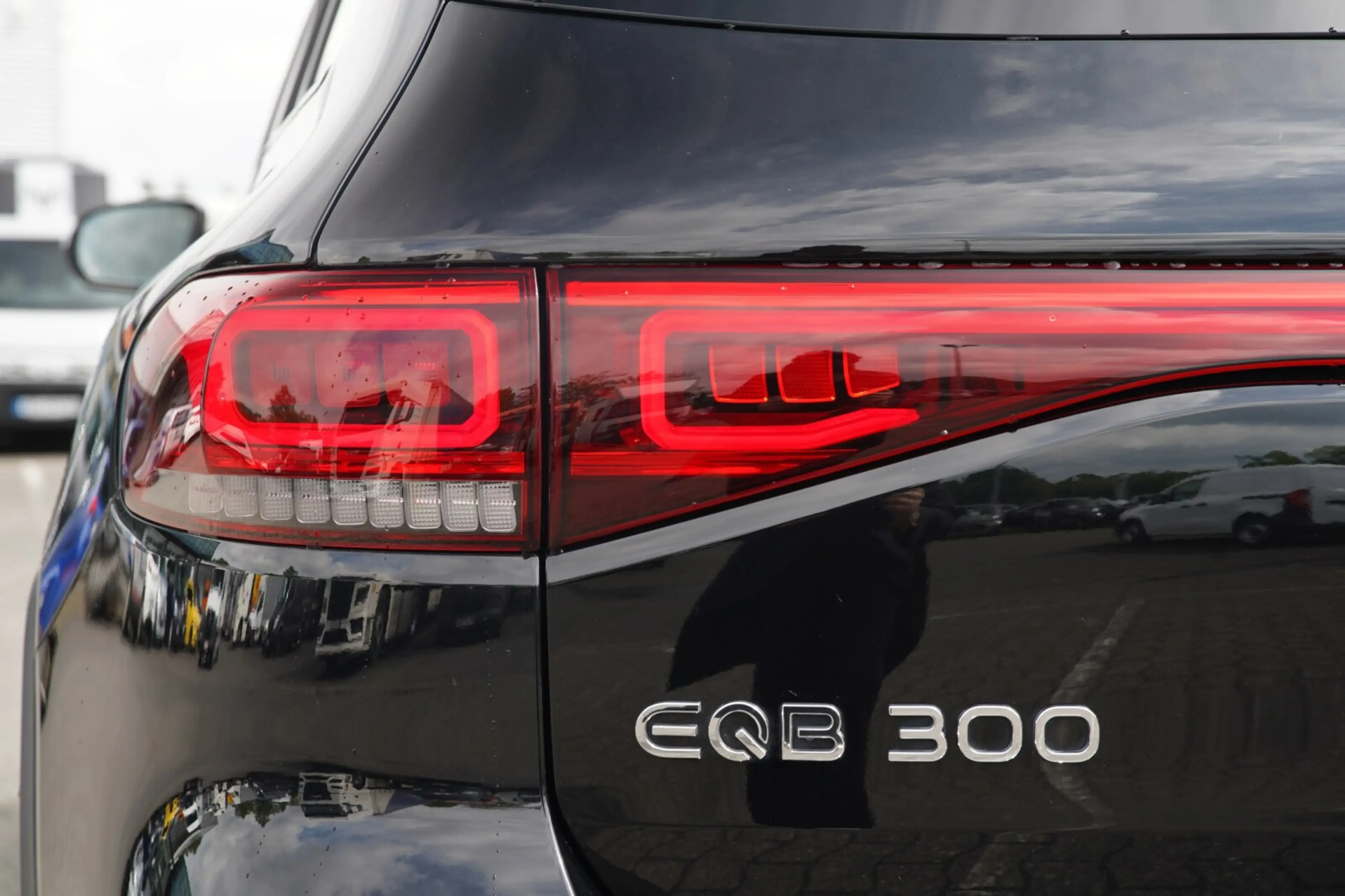 Mercedes-Benz EQB 300 EQB 300 4MATIC Progressive — photo 17