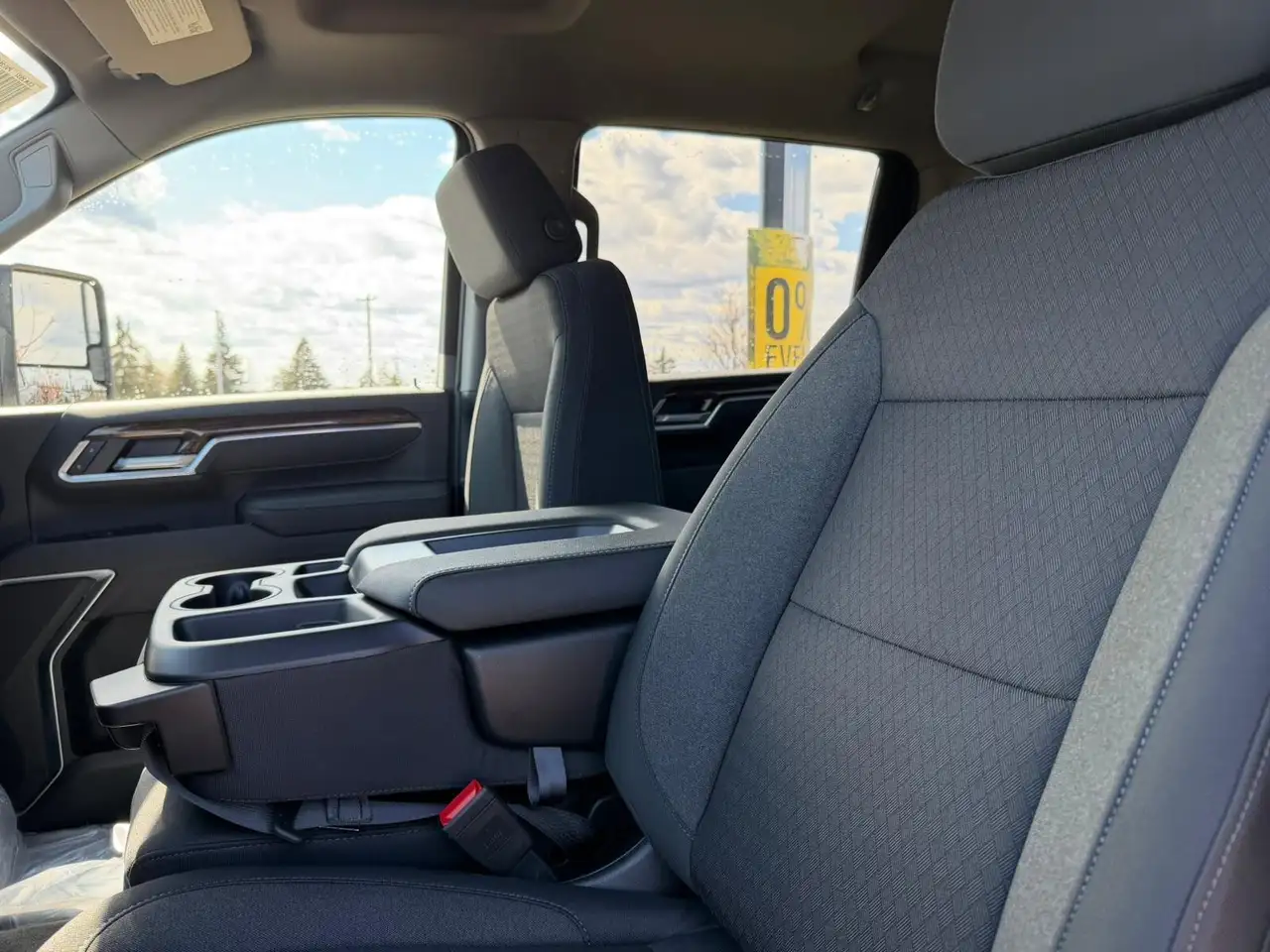 GMC Sierra 2500HD снимка GMC Sierra 2500HD