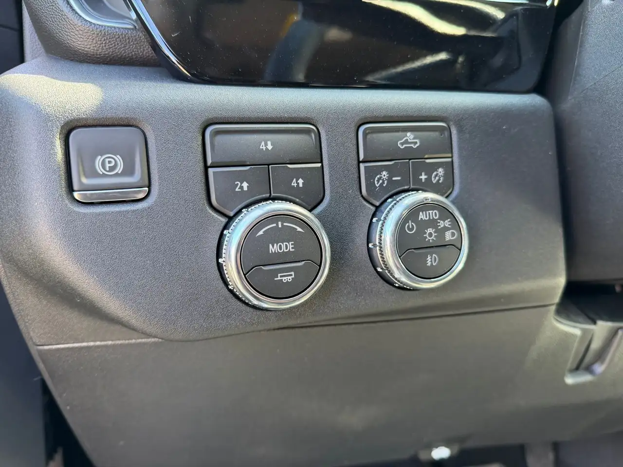 GMC Sierra 2500HD снимка GMC Sierra 2500HD