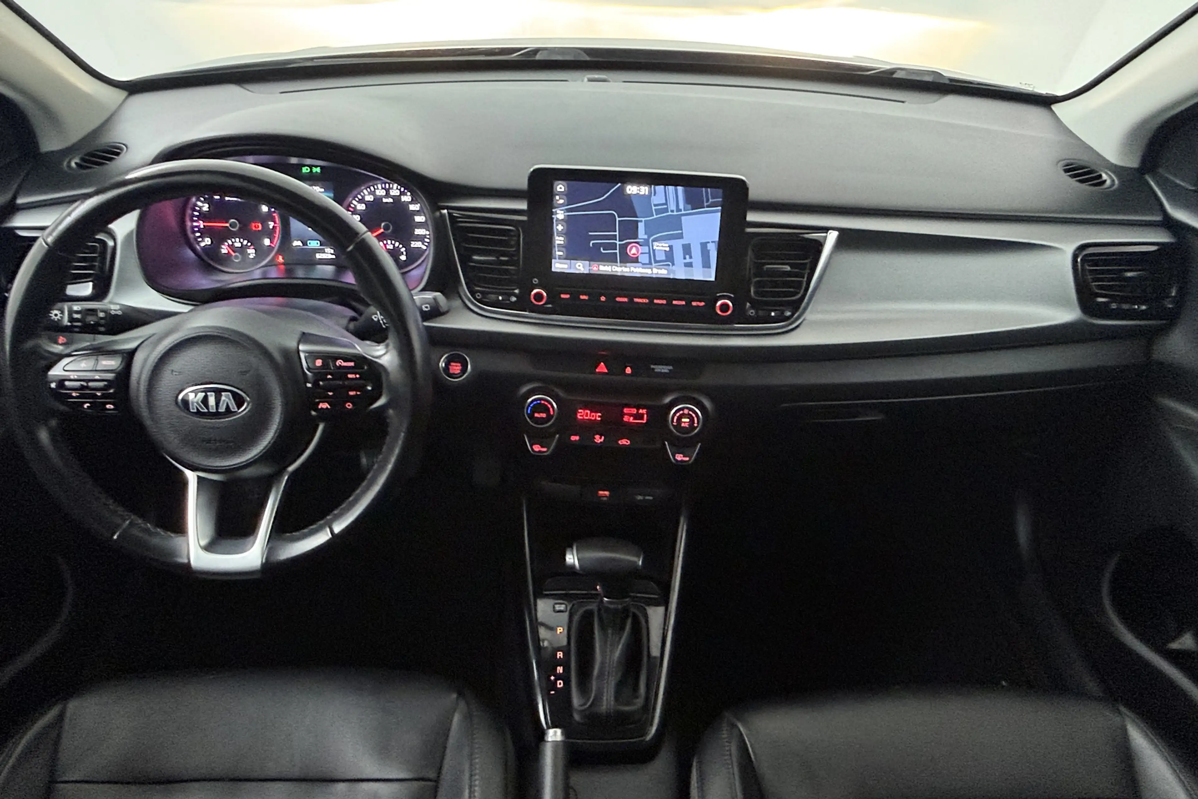 Kia Rio 1.0 T-GDi MHEV DynamicPlusLine (CAMERA, NAVIGATIE, — photo 4