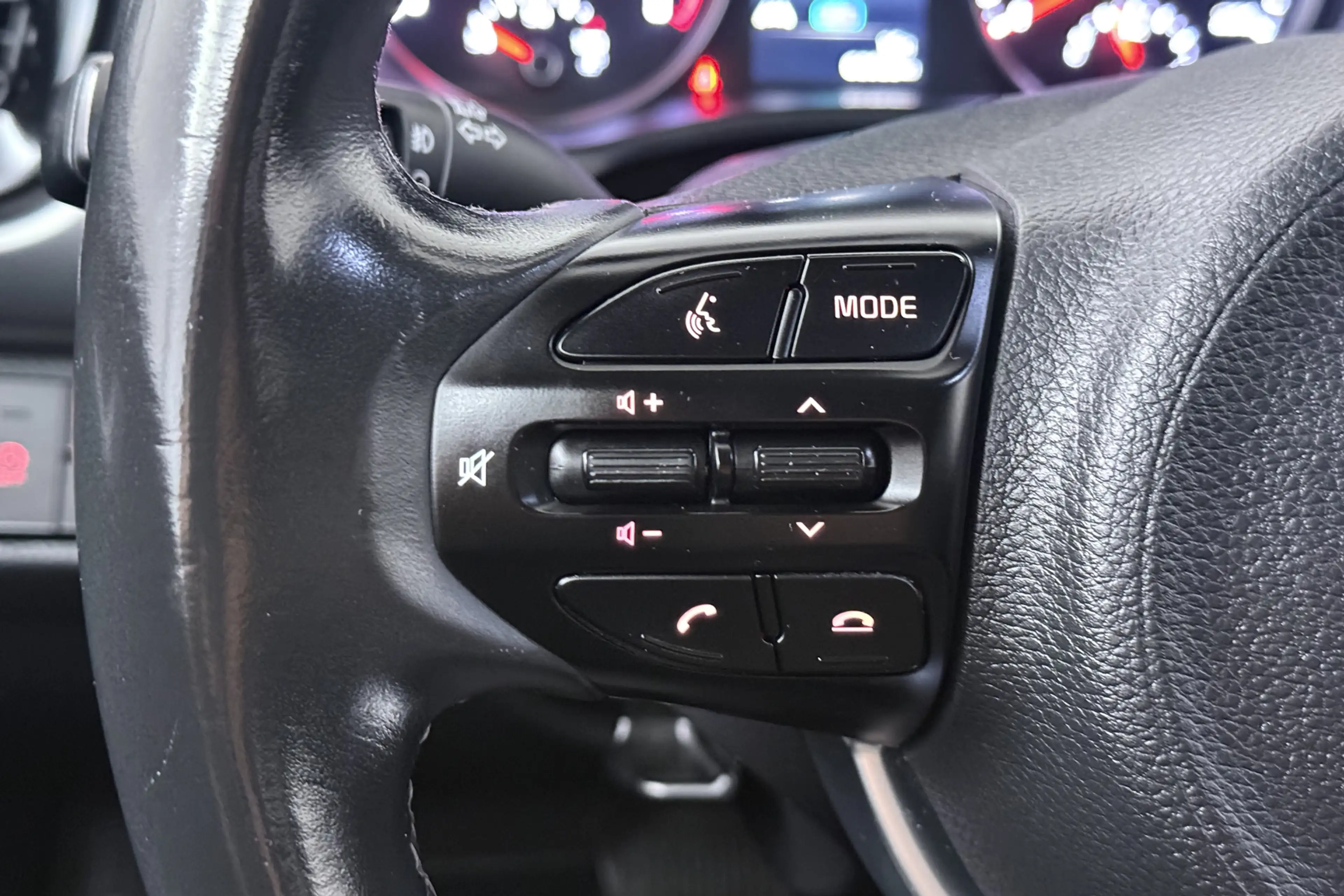 Kia Rio 1.0 T-GDi MHEV DynamicPlusLine (CAMERA, NAVIGATIE, — photo 9