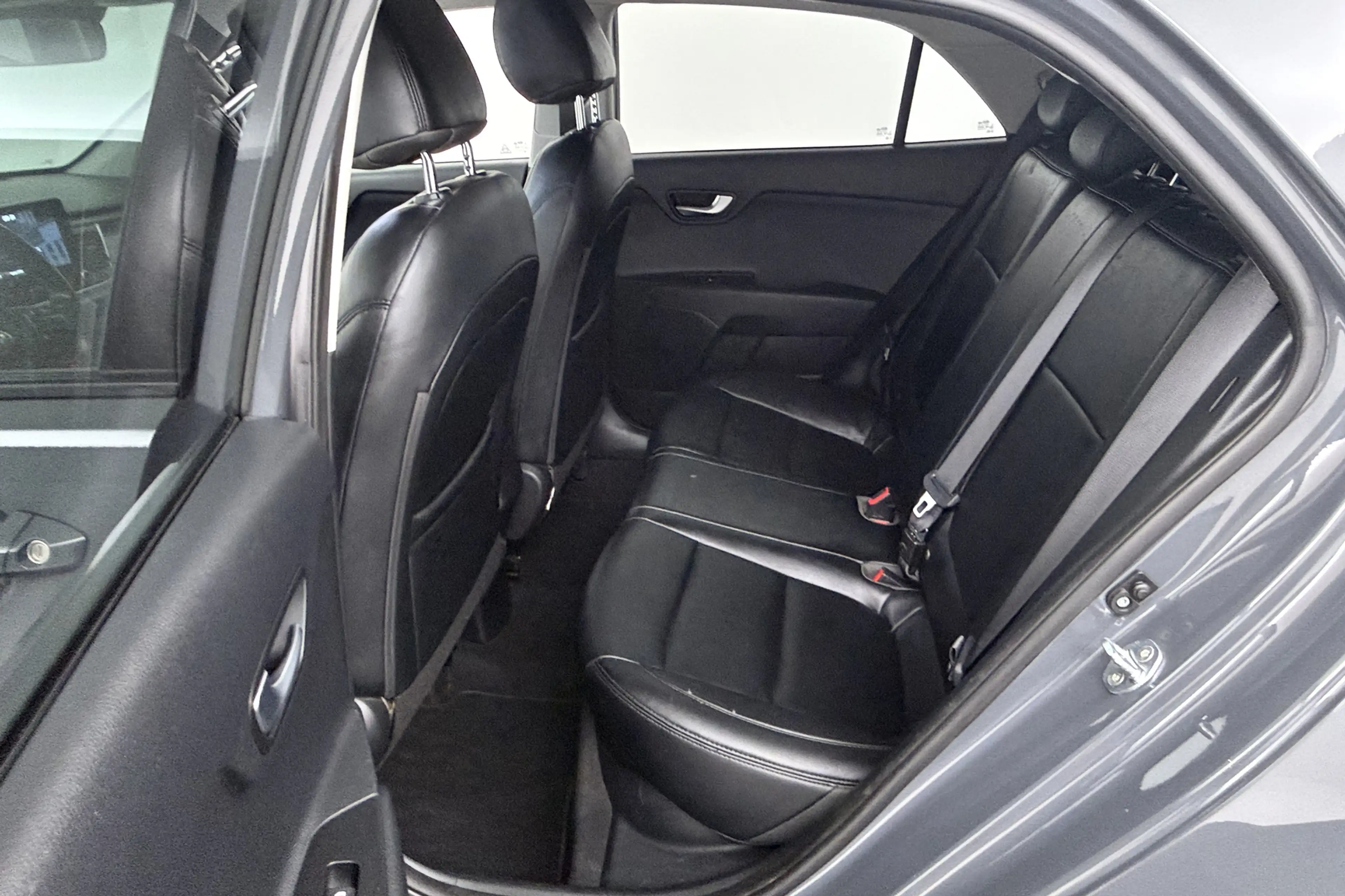 Kia Rio 1.0 T-GDi MHEV DynamicPlusLine (CAMERA, NAVIGATIE, — photo 22