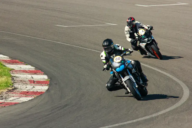 BMW F 650 CS - foto 3