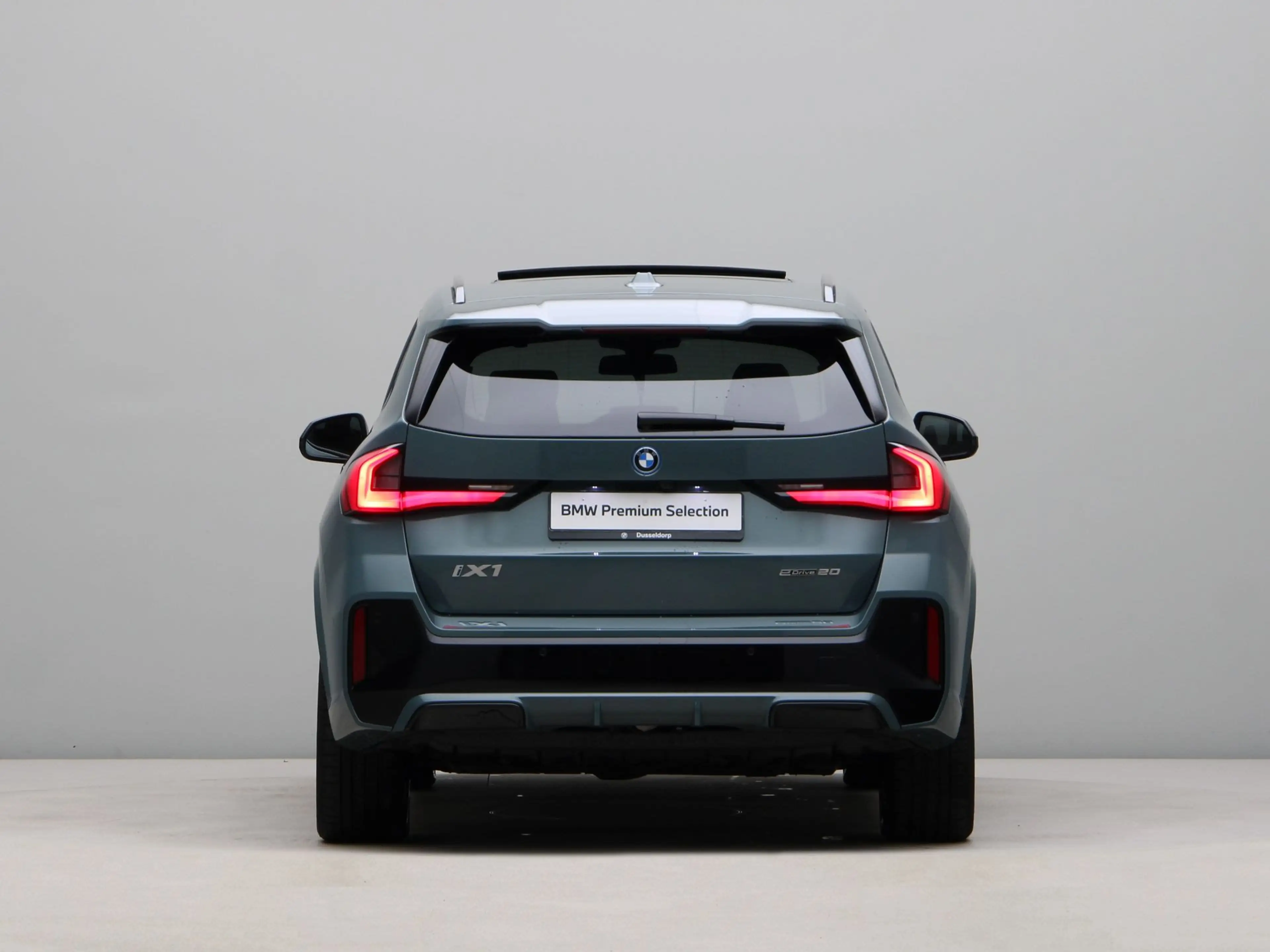 BMW iX1 eDrive20 67 kWh M Sport Edition — photo 10