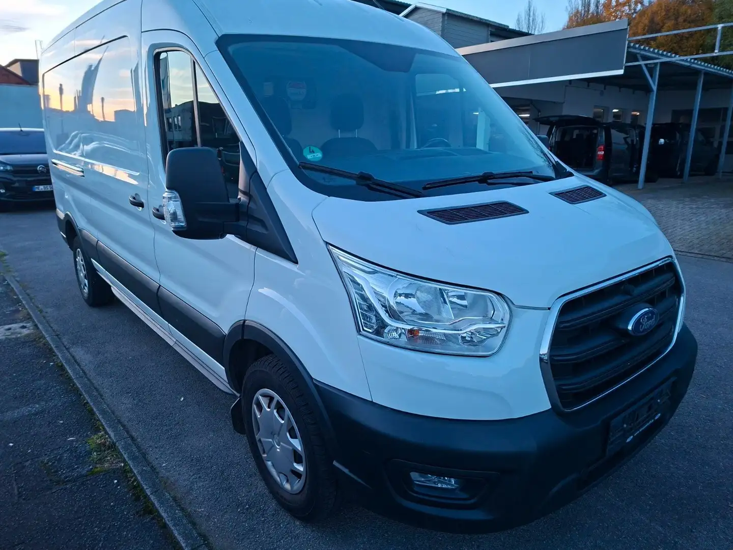 Ford Transit Kasten 350 L3 Lang+Mittelhoch Klima PDC Weiß - 1