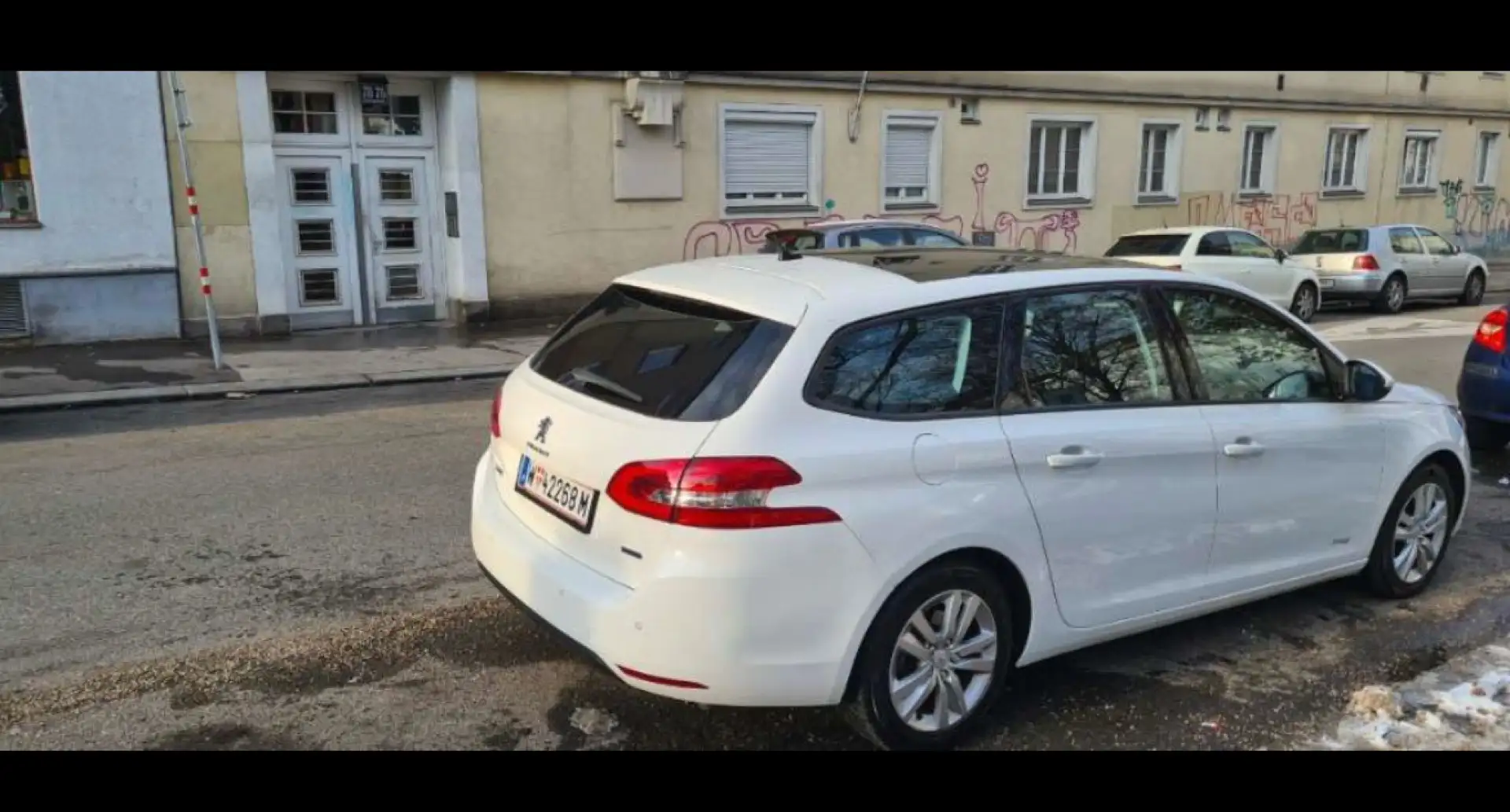 Peugeot 308 SW 2,0 BlueHDi 150 Allure Aut. Weiß - 2