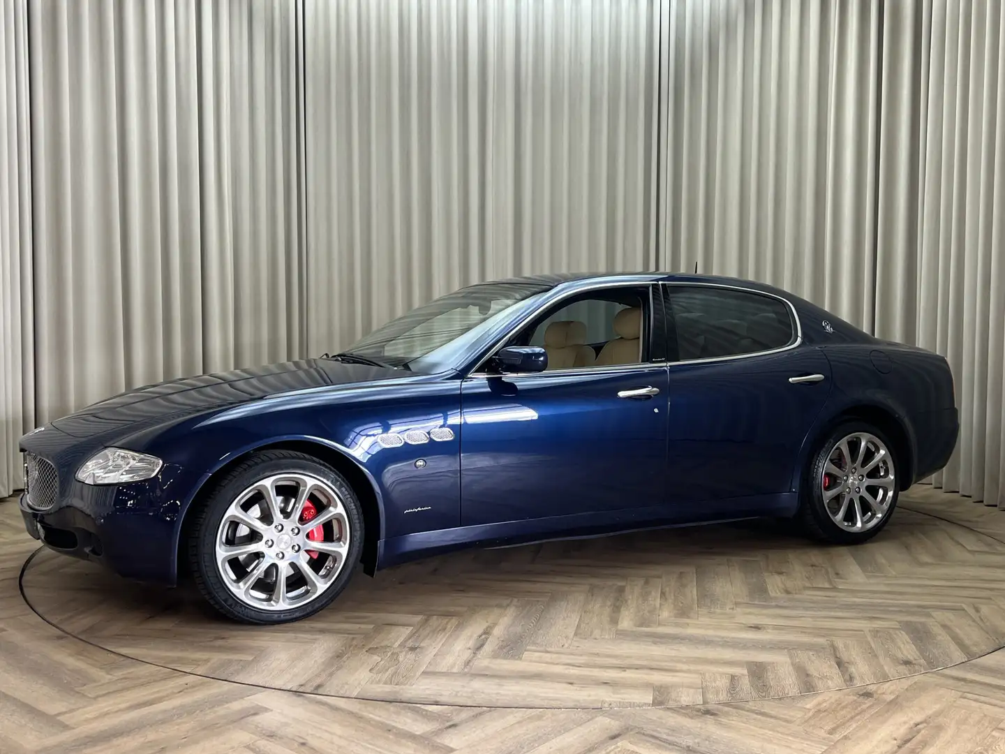 Maserati Quattroporte 4.2 Duo Select *Ferrari V8* Executive GT | Memory+ Blauw - 2