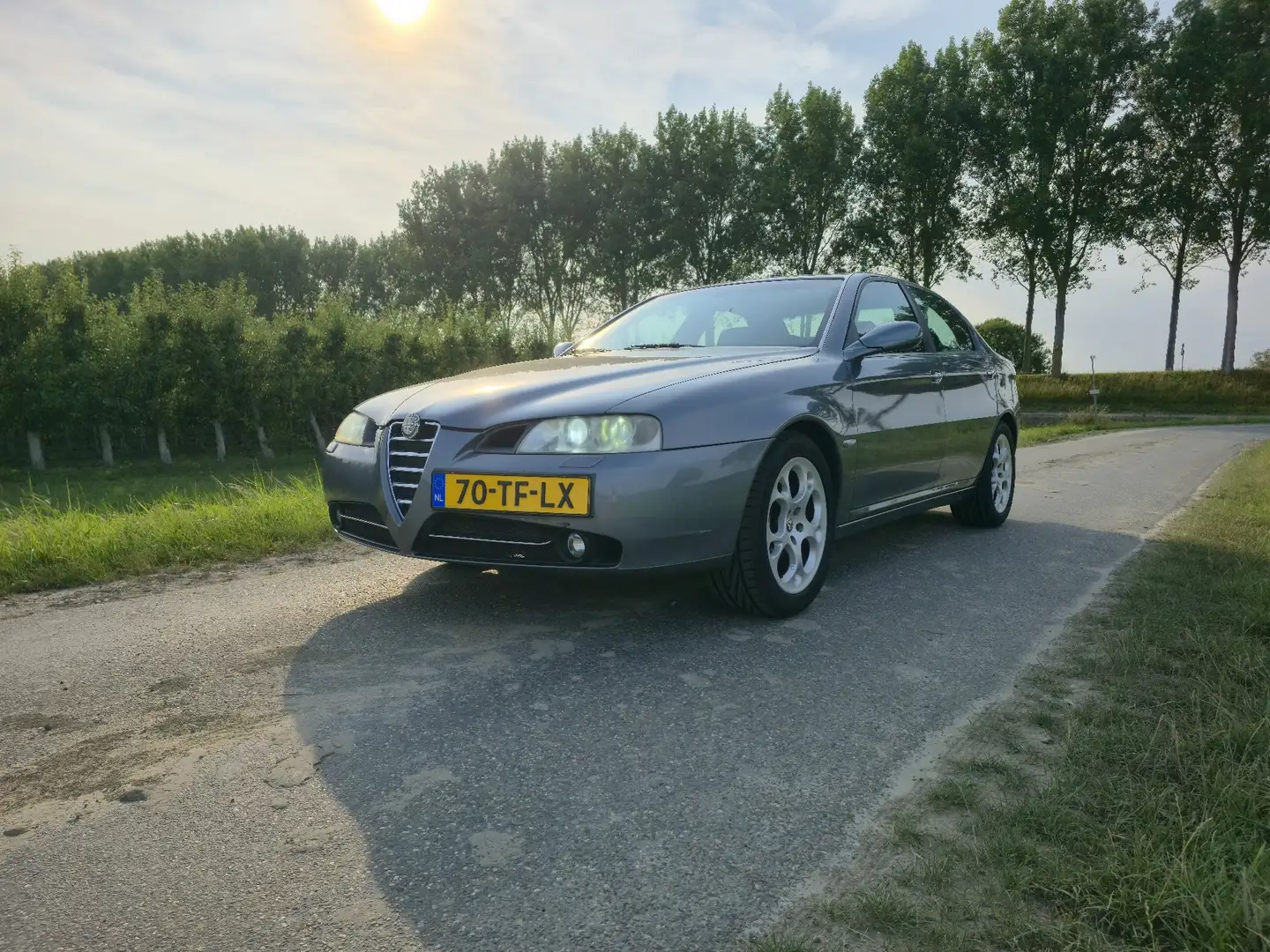 Alfa Romeo 166 2.0 Twin Spark 16V Distinctive - 1