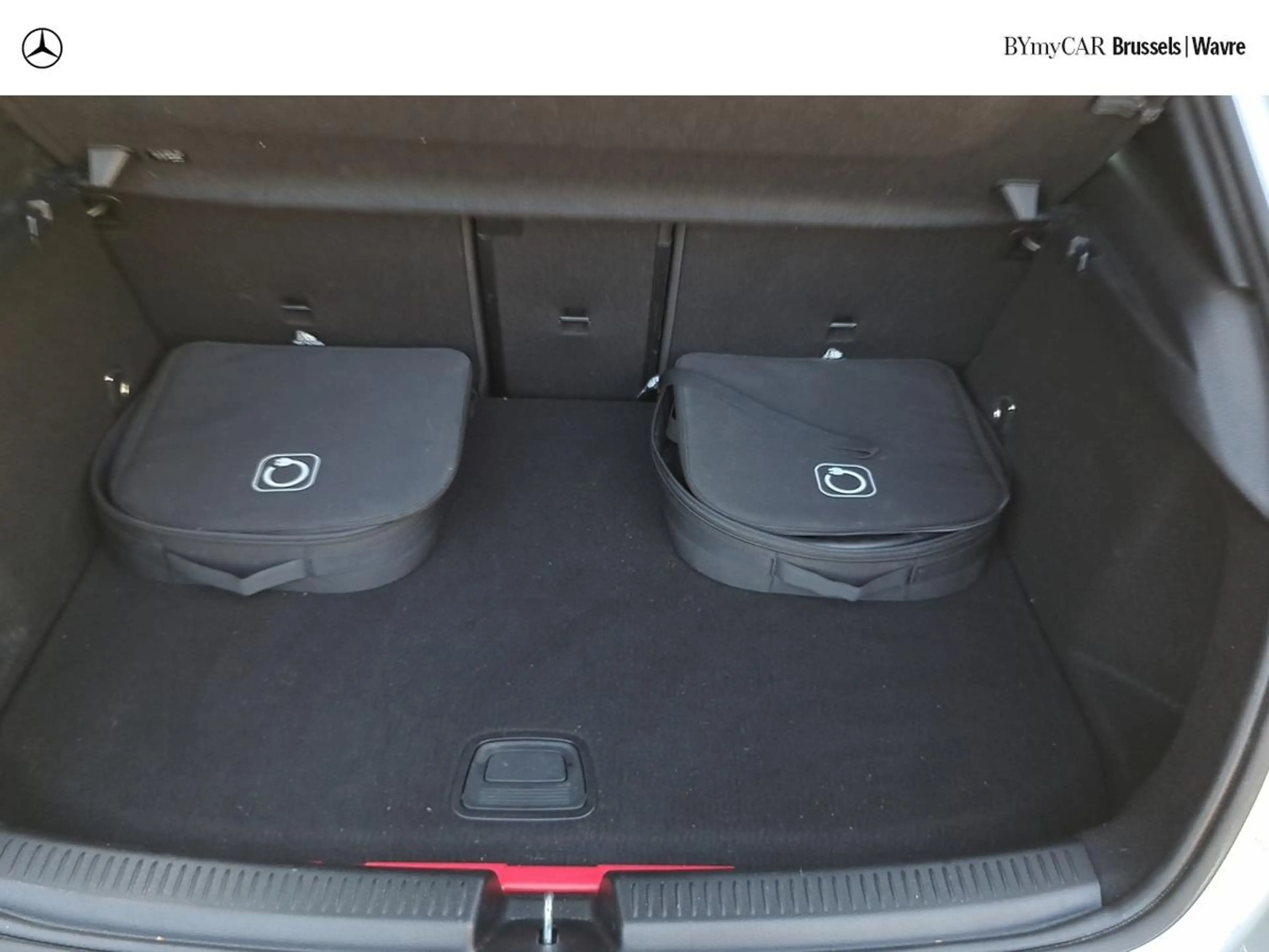 Mercedes-Benz A 250 A e Luxury Line — photo 14