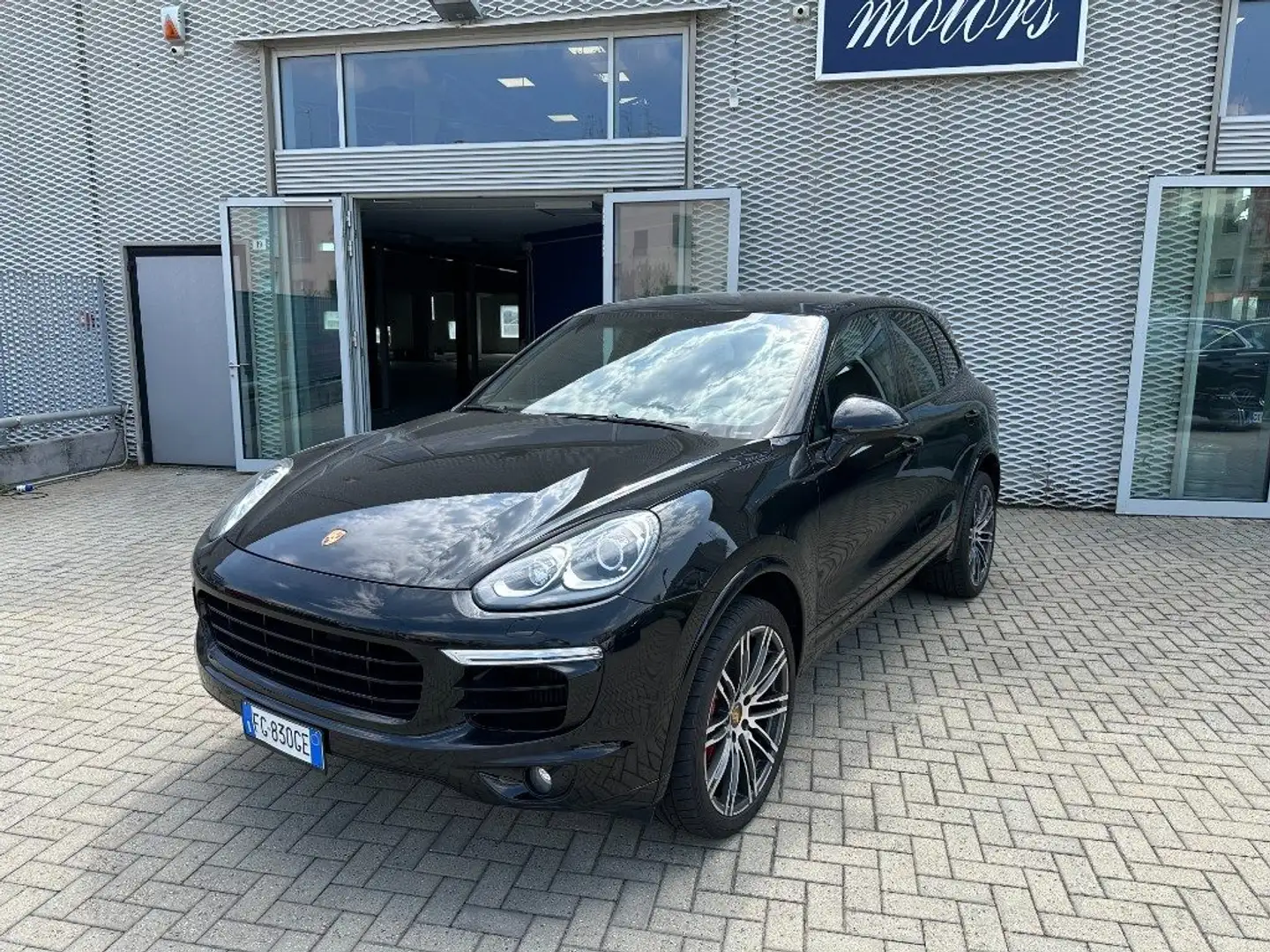 Porsche Cayenne 3.0 Diesel Platinum Edition Nero - 2