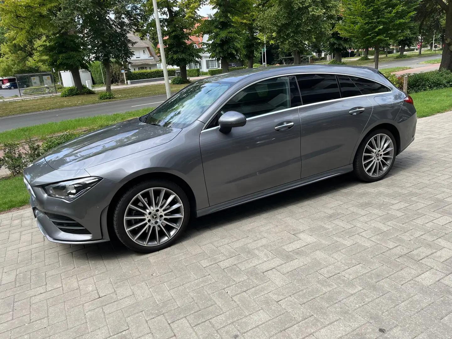 Mercedes-Benz CLA 250 CLA 250 e Shooting Brake 8G-DCT Progressive Grijs - 1