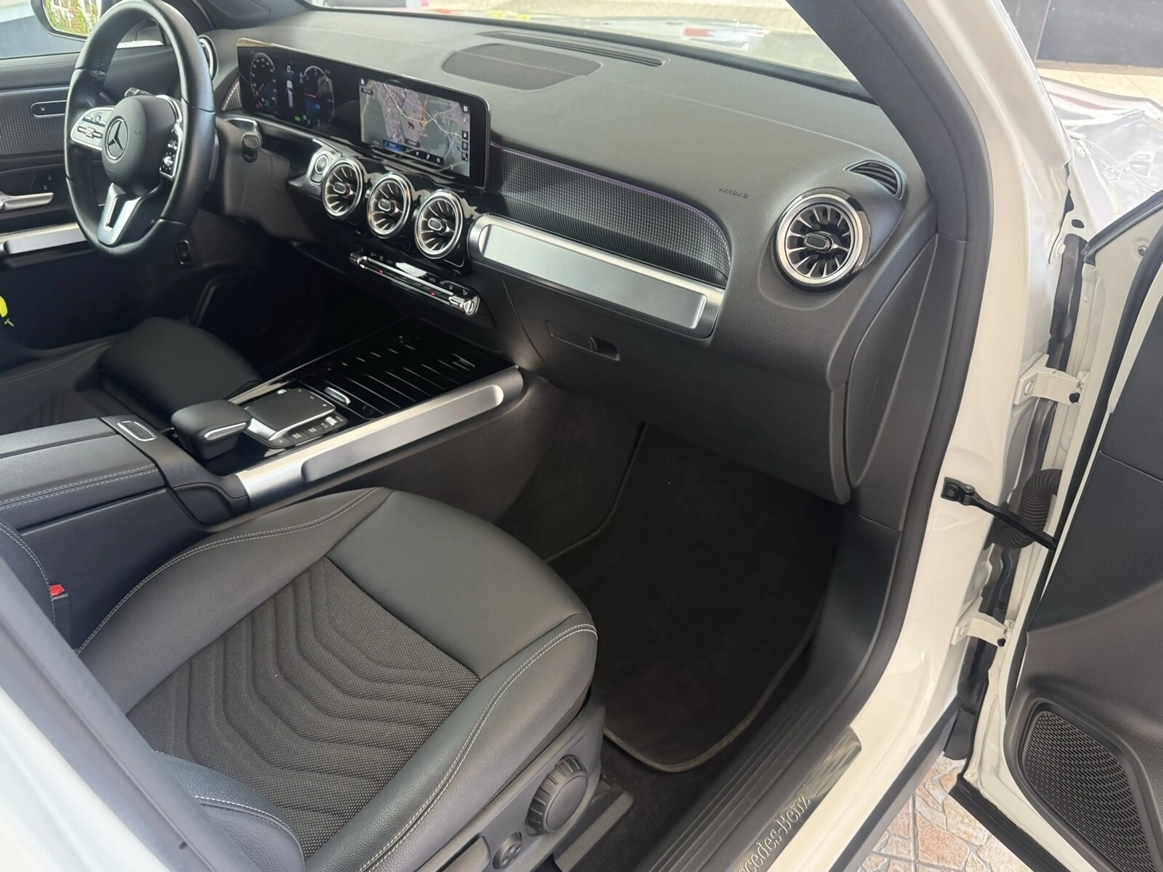 Mercedes-Benz EQB 300 EQB 300 4M Progressive/Navi/Kamera/LED/Sitzhzg.. — photo 11