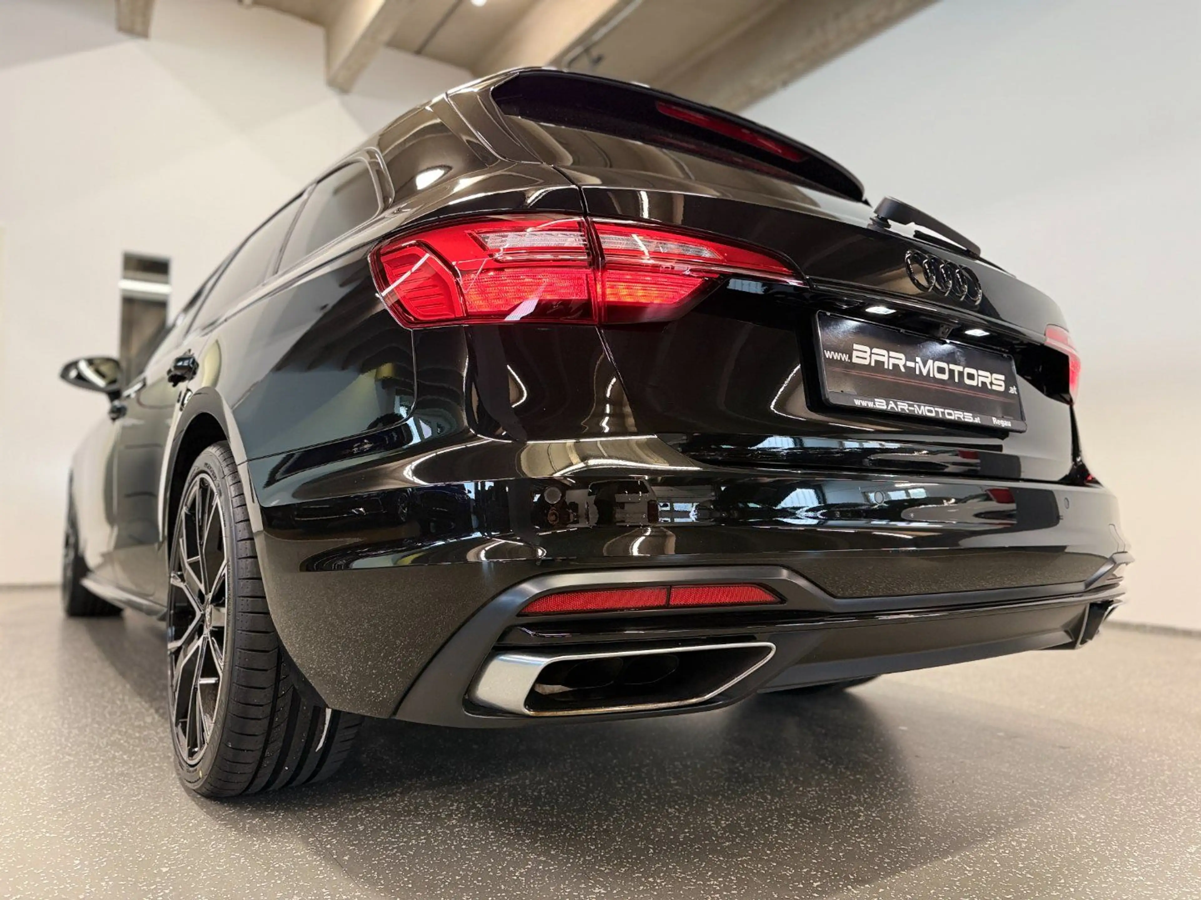 Audi A4 40 2.0 TDI MEGA-OPTIK*RS-SITZE*MASSAGE*LANE*ACC*A — photo 13