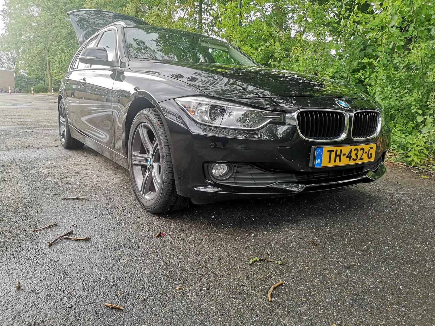 BMW 320 BMW 320 (F31,184cv) XDrive Automat 2014 Negro Negro - 2