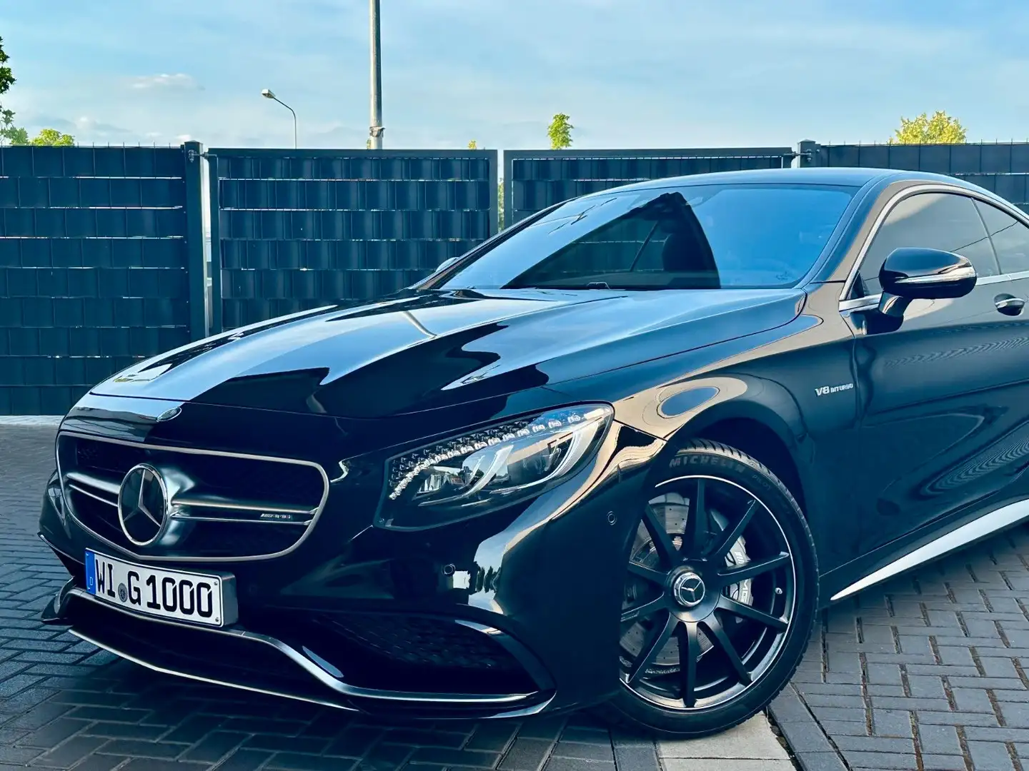 Mercedes-Benz S 63 AMG | MB100 |DT. FZG | 3D BUM| SWAR.|2.HAND Schwarz - 1