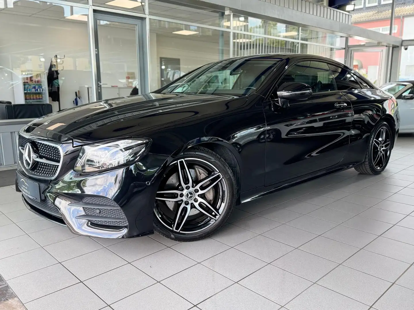 Mercedes-Benz E 200 E200 COUPE AMGLINE WIDESCREEN AMBIENTE PANO K-GO Siyah - 2