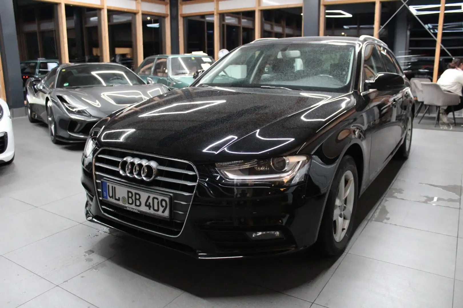 Audi A4 Avant 2.0 TDI Ambiente*NAVI*XENON* Noir - 1