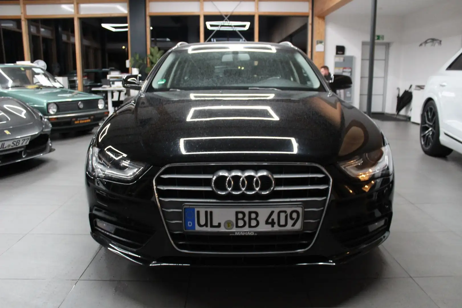 Audi A4 Avant 2.0 TDI Ambiente*NAVI*XENON* Noir - 2
