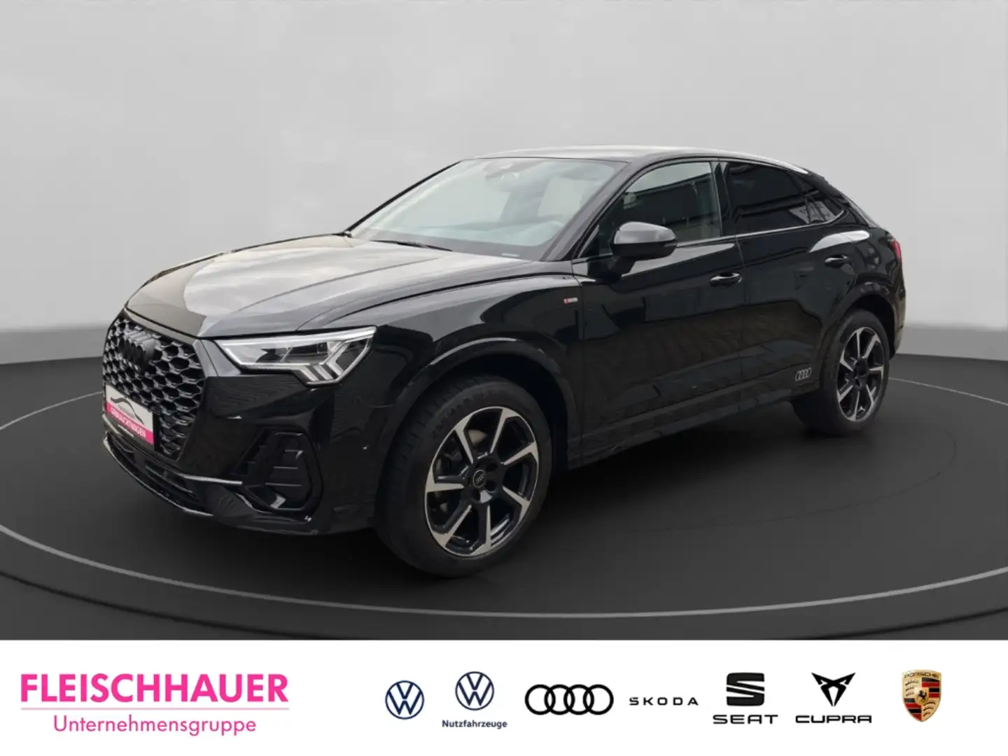 Audi Q3 Sportback 35 2x S-line black Navi LED AHK SHZG el. Schwarz - 1