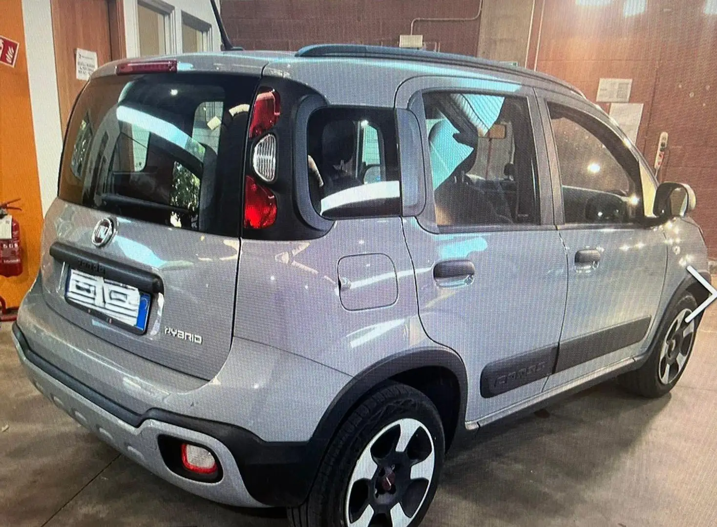 Fiat Panda 1.0 hybrid City Cross Gris - 2