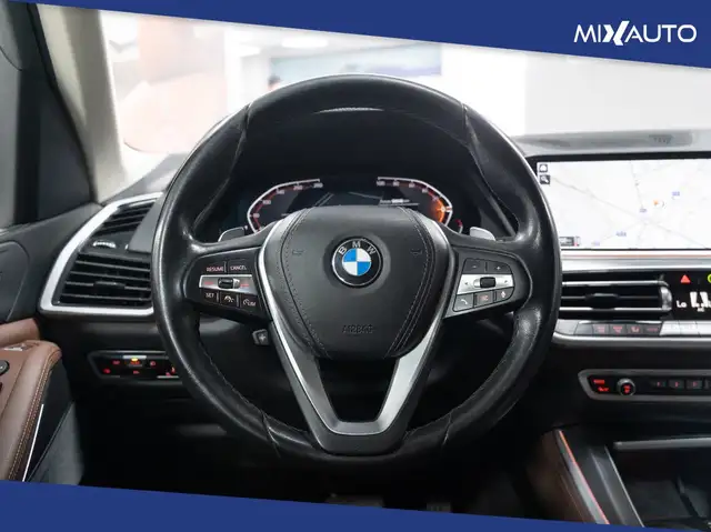 BMW X5 view 12