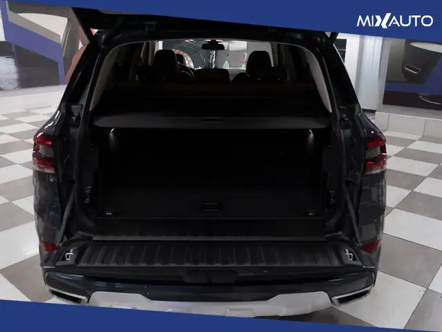 BMW X5 view 7