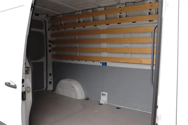 Mercedes-Benz Sprinter view 24