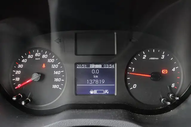 Mercedes-Benz Sprinter view 8