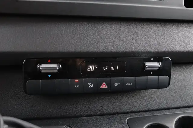 Mercedes-Benz Sprinter view 10