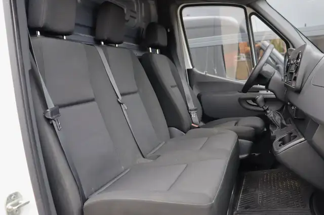 Mercedes-Benz Sprinter view 20