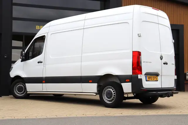 Mercedes-Benz Sprinter view 28