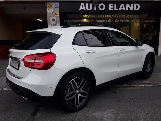 Mercedes-Benz GLA 250 URBAN