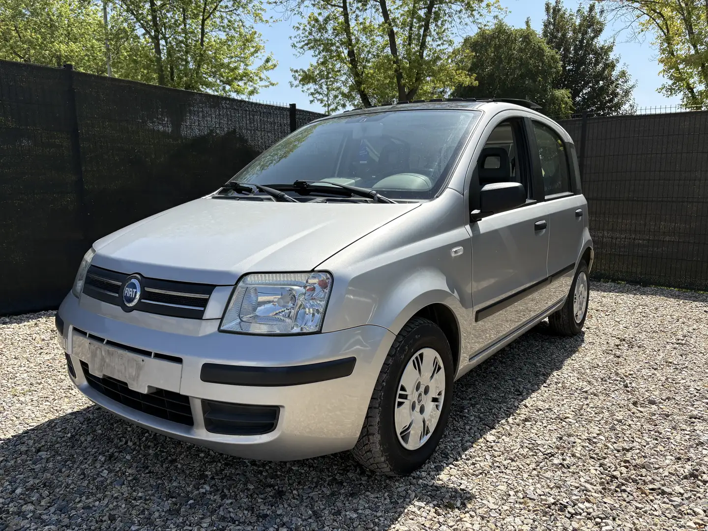 Fiat Panda 1.2i 8v /1e PROP / TOIT PANO Zilver - 2