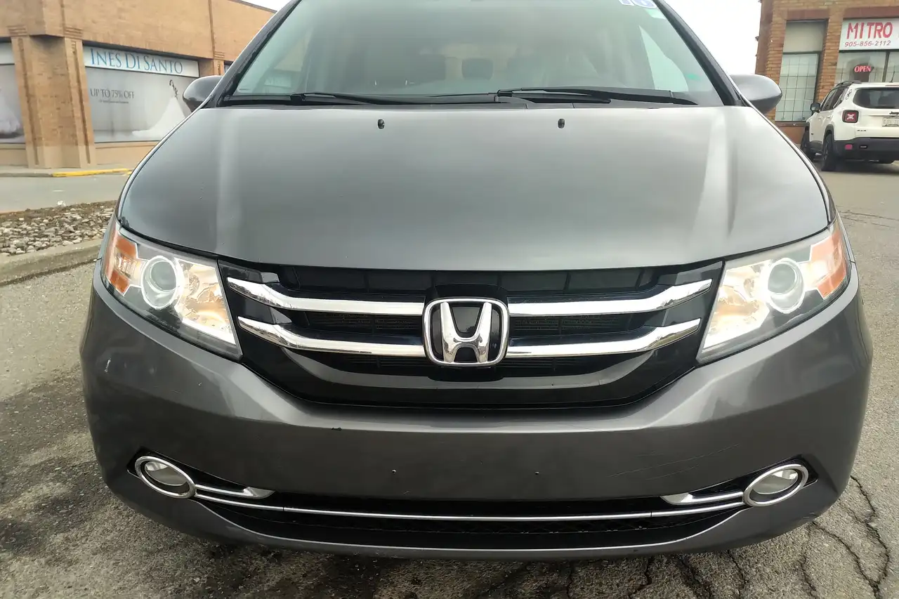 Honda Odyssey снимка Honda Odyssey