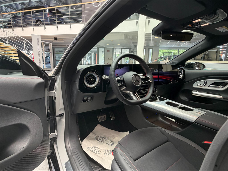 Mercedes-Benz CLA 250 Shooting Brake CLA 250+ AMG Line Nieuwe wagen — photo 4