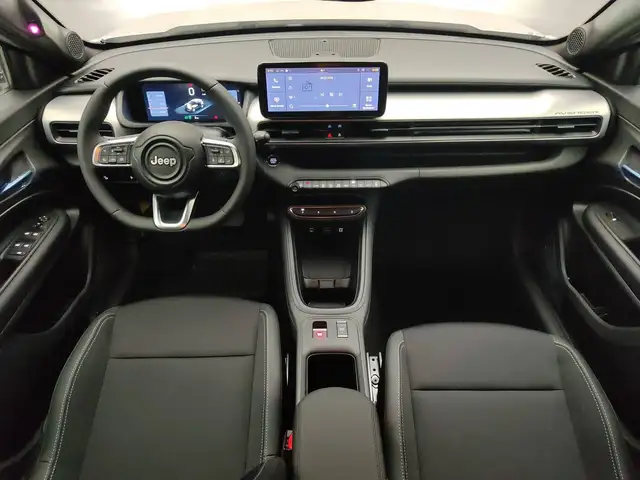 Jeep Avenger view 9